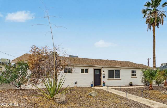 2208 W SAN MIGUEL Avenue Gallery 2