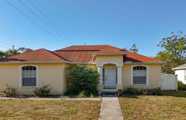 2402 DRYER AVENUE photos photos