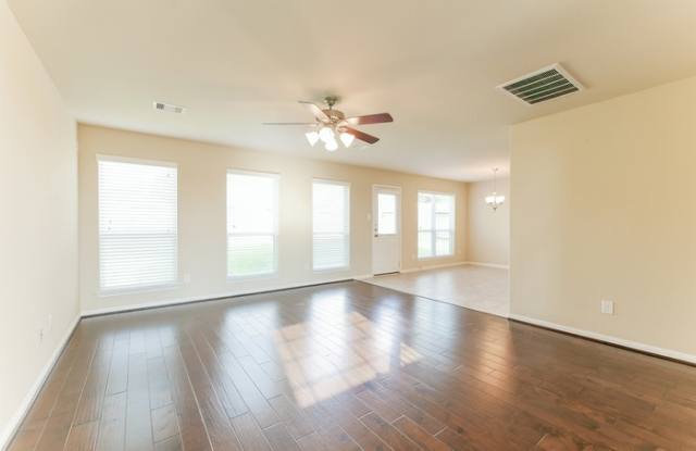 1042 Shadow Glenn Drive Gallery 4