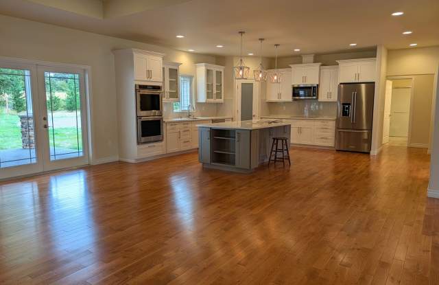13837 Bay View Road Gallery 4