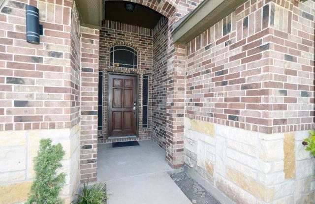 3902 Santa Veronica Street Gallery 3