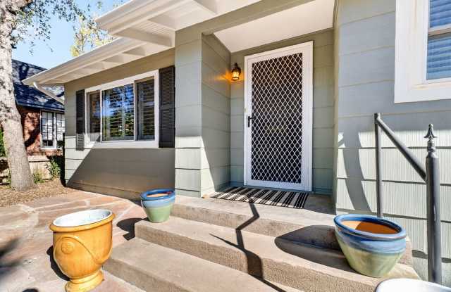 Charming Mid-Century 2 Bedroom + Office/Den/3rd Bedroom ~ Prescott Gallery 3