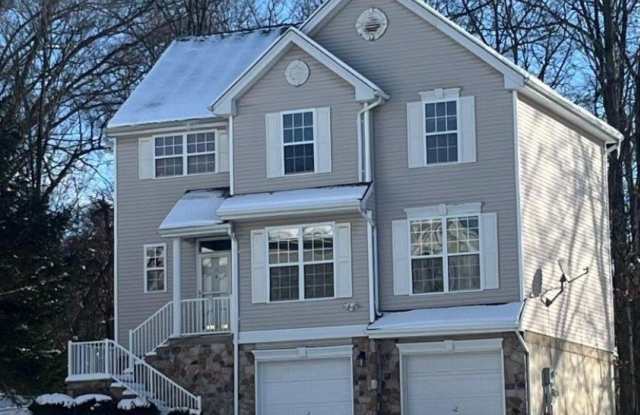 15 Winding Hill Dr - 15 Winding Hill Drive, Morris County, NJ 07840