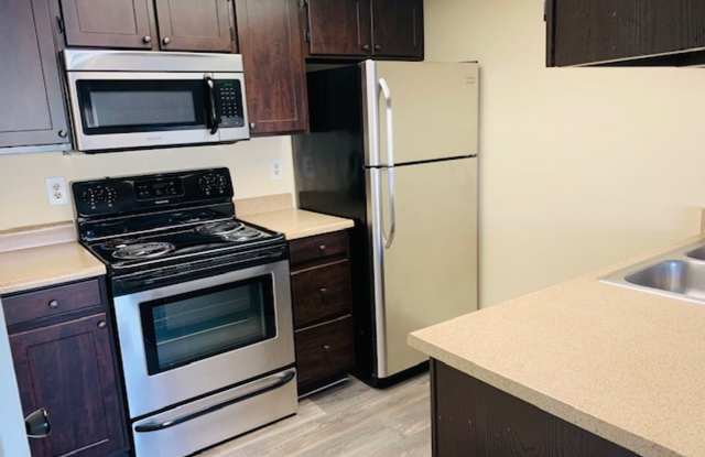 Desert Springs Apartments Gallery 1