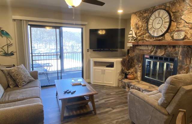 611 Lazy Days Road photos photos