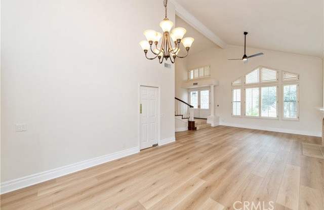 22201 Wayside Gallery 3