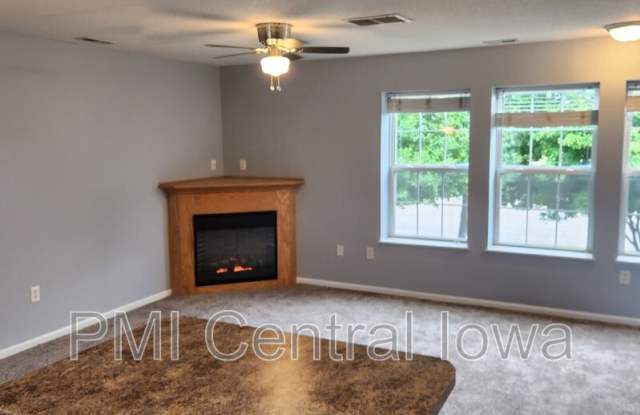 305 NE Kingwood Gallery 3