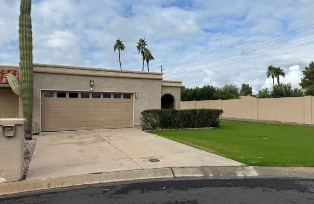 Sun Lakes patio home, Furnished Rental, 2 bed, den, 2 bath, 2 car garage Gallery 3