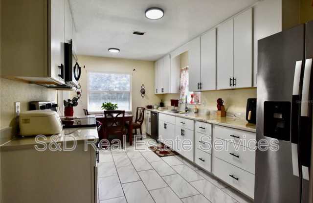 1774 Birchwood Loop Gallery 2