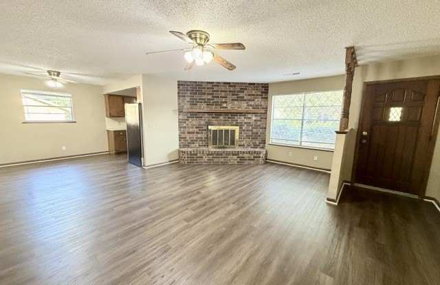 2201 Pin Oak Drive Gallery 3
