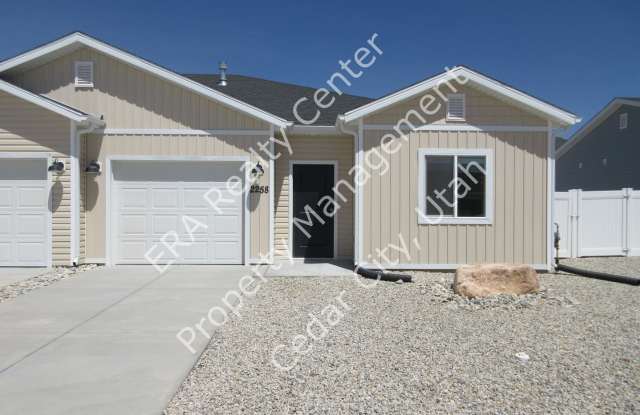 Move-In Discount!!! Newer Construction Single Level Twin Home - Great Location! Gallery 1
