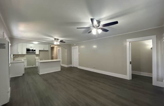SPACIOUS UPSTAIRS TWO BEDROOM HOME IN LONG BEACH IN BIXBY PARK/ALAMITOS BEACH AREA Gallery 4
