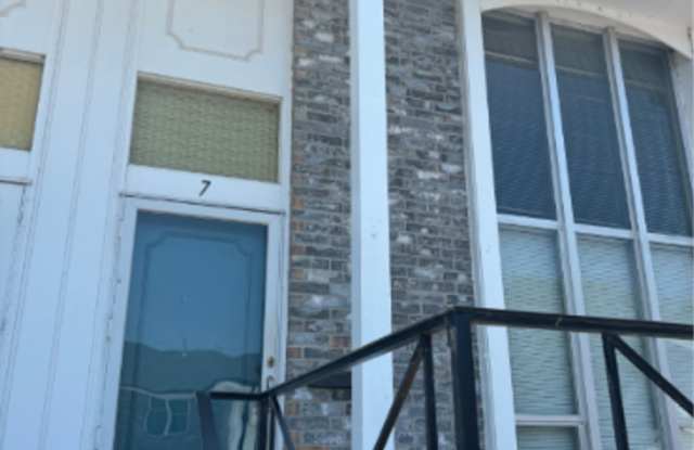 Gorgeous 1 bedroom, 1 bath home in Riverside Gallery 1