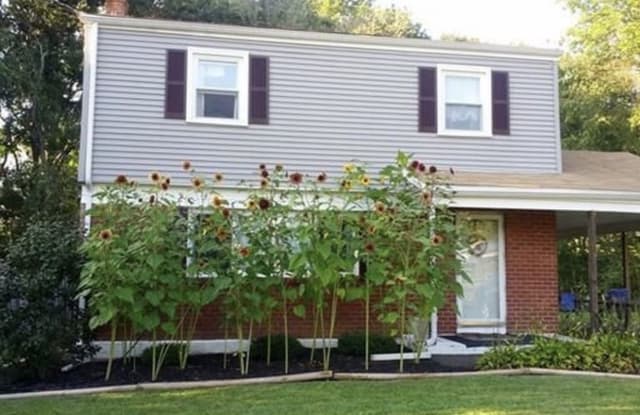 120 Willard Dr - 120 Willard Drive, Hazardville, CT 06082
