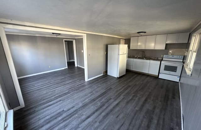 1464 Hudson Street - B - 1464 Hudson Street, Elkhart, IN 46516