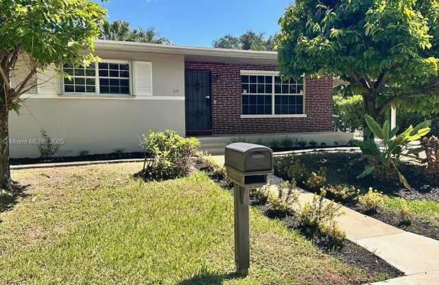 300 NE 122nd St - 300 Northeast 122nd Street, North Miami, FL 33161 300 NE 122nd St - 300 Northeast 122nd Street, North Miami, FL 33161