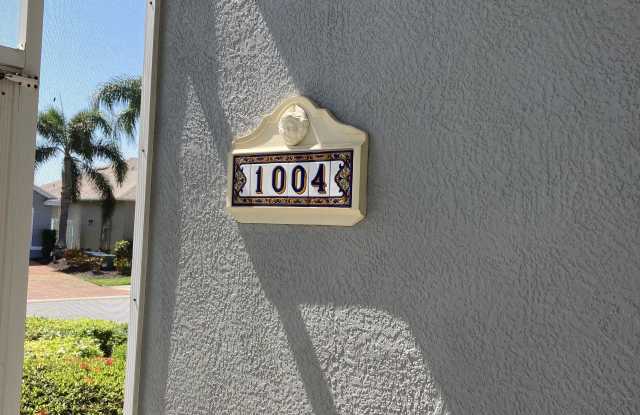 1004 Fieldstone Dr Gallery 4