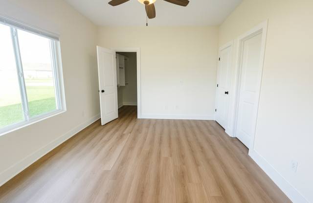 3803/05 Bluelake photos photos