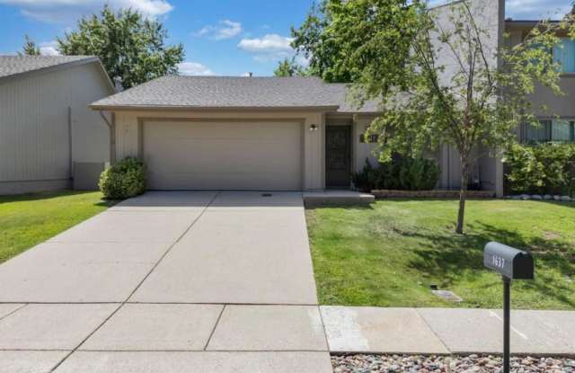 1637 North Fairway Drive Gallery 1