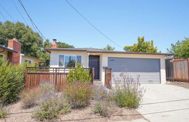 3 Bedroom Home Available in East Richmond Heights! photos photos
