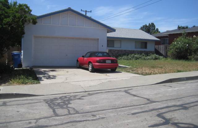 4 bed 3 baths!  House ideally located close to campus, shopping, Bishop Peak Gallery 4