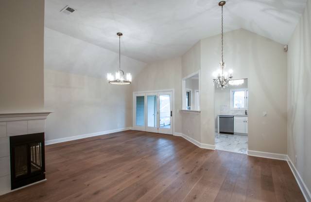 208 Boxmere Pl Gallery 2