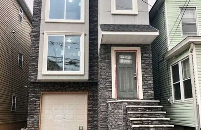 1054 BOND ST - 1054 Bond St, Elizabeth, NJ 07201