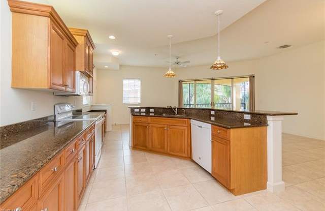 8721 Piazza Del Lago CIR Gallery 3