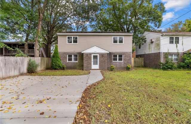9554 Lakeside Drive Gallery 2