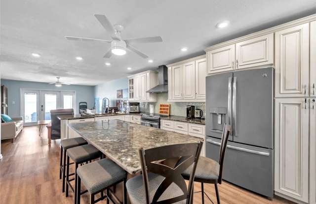 4768 COQUINA KEY Drive SE Gallery 3