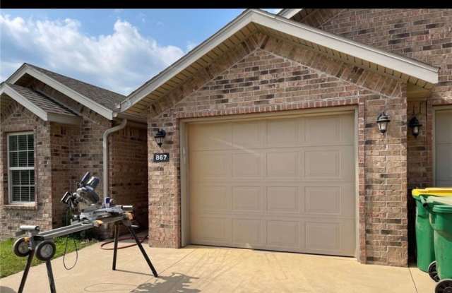 867 Oakwood Lane photos photos