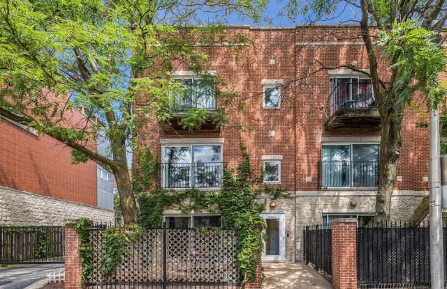 2524 W Bloomingdale Avenue photos photos