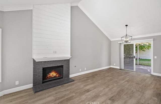 28045 Blandings Gallery 4
