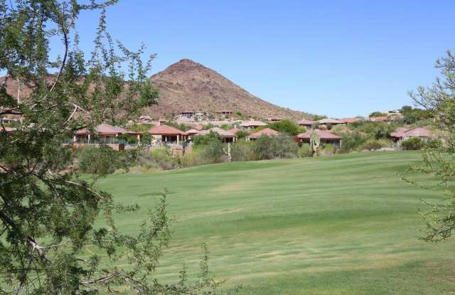 9032 N LONGFEATHER Drive Gallery 4