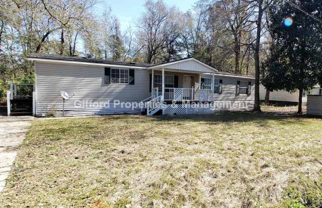 3BR/2BA Home Conveniently Located By NAS JAX - 8451 Seville Avenue, Jacksonville, FL 32244