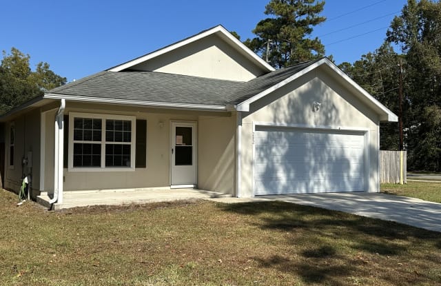 202 Creekwood Drive - 202 Creekwood Drive, Kingsland, GA 31548