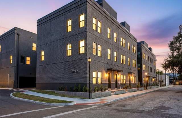 1302 E KAY STREET photos photos