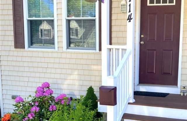 114 Worcester Avenue - 114 Worcester Avenue, East Providence, RI 02915
