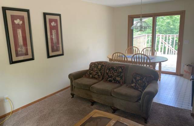 1374 Lakeside Cir Gallery 3