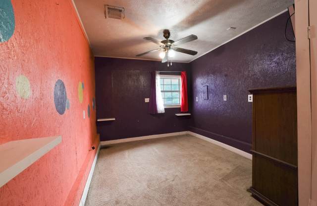 3810 Park Street Gallery 4