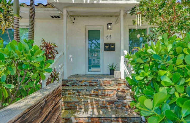 615 SW 4th Ave photos photos