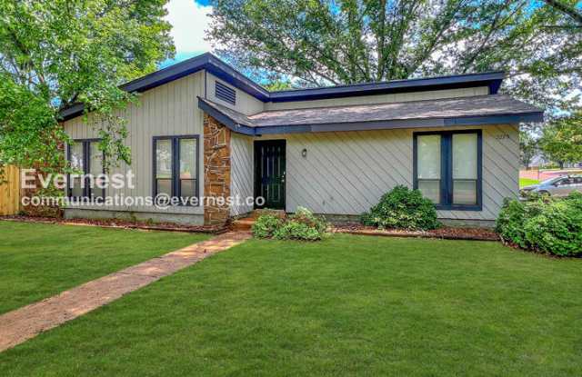 7275 Cedardale Road photos photos
