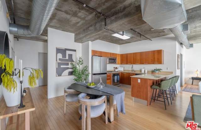 645 W 9th St photos photos