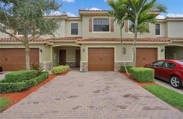 10850 NW 73rd Ct photos photos
