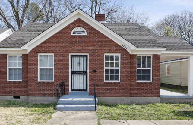 2370 Larose Ave photos photos