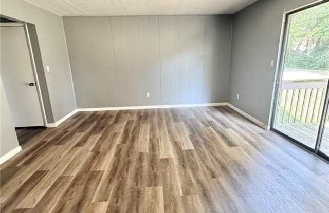1104 ARROWHEAD Drive Gallery 4