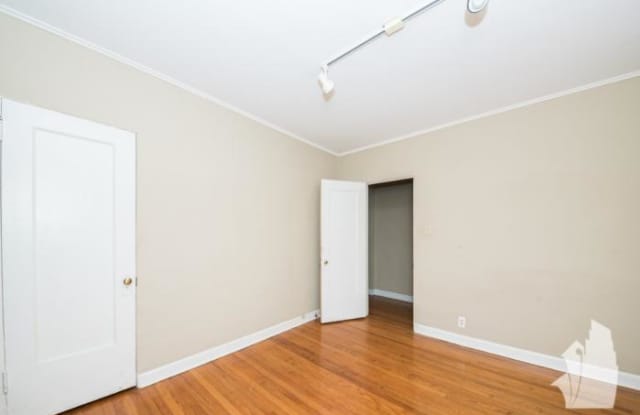 650 W BUCKINGHAM - 650 West Buckingham Place, Chicago, IL 60657
