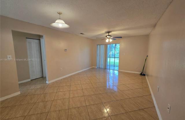 2264 SW 81st Ave photos photos