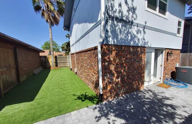 220 Indian Oaks Drive Gallery 2