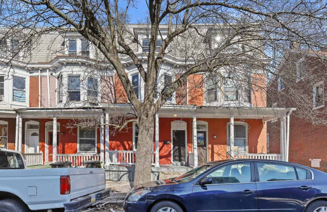 Spacious 5 Bedroom Home Located in Harrisburg - 512 Curtin Street, Harrisburg, PA 17110